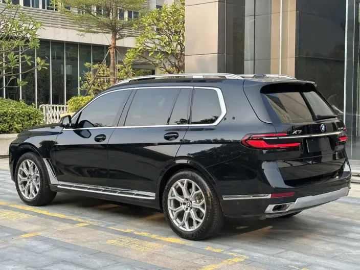 BMW X7 2024 Model xDrive40i Leading Model Luxury Set 7 seat