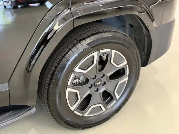 Titan 7 PHEV 2025 Model 200KM 2WD Max Edition – фото 7