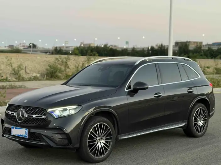 Mercedes-Benz GLC 2023 Model GLC 300 L 4MATIC Luxury Model 7 seat