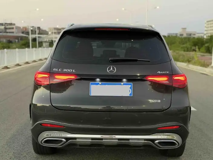 Mercedes-Benz GLC 2023 Model GLC 300 L 4MATIC Luxury Model 7 seat – фото 5