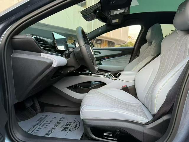 BYD Seal Модель 2022 года 550KM Standard Battery Li f e Rear Drive Edition Elite – фото 6