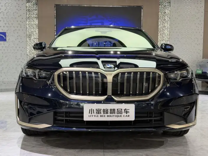 BMW 5 Series 2025 Model Facelift 530Li Exclusive Model Luxury Set