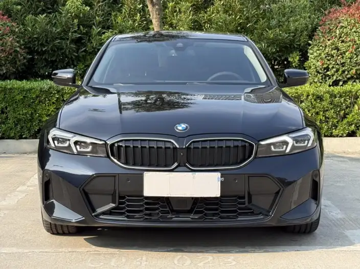 BMW 3 Series 2025 Model 330Li M Sports Night Set – фото 2