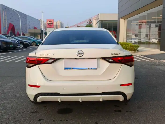 Nissan Sylphy 2022 Model 1.6L XL CVT Yuexiang Edition – фото 6