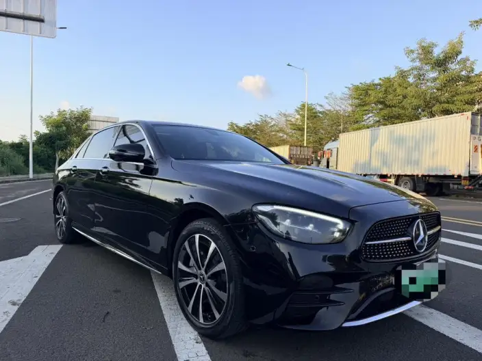 Mercedes-Benz E-Class PHEV 2022 Model Facelift E 350 e L sedan – фото 3