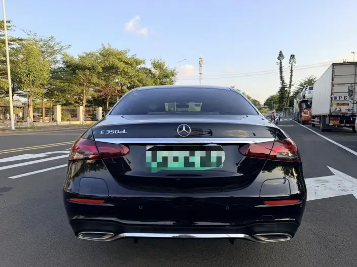Mercedes-Benz E-Class PHEV 2022 Model Facelift E 350 e L sedan – фото 5