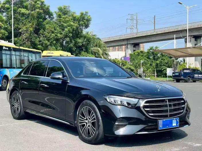 Mercedes-Benz E-Class 2026 Model E 260 L Classic Edition – фото 3