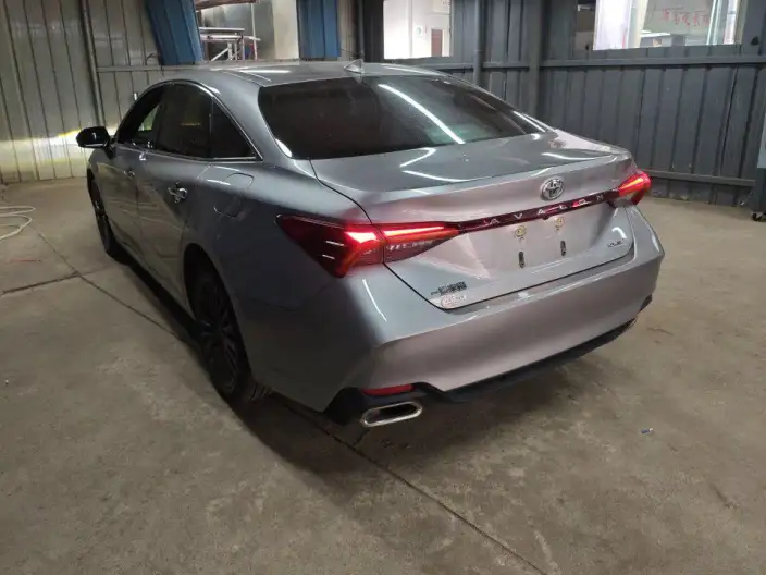 Toyota Avalon 2022 Model 2.0L XLE Exclusive Edition – фото 3