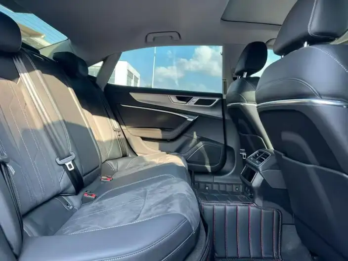 Audi A7 L 2024 Model 45 TFSI Luxury Model – фото 9