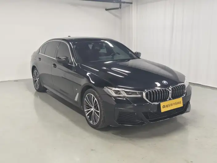 BMW 5 Series 2023 Model 530Li Leading Model M Sports Set – фото 3