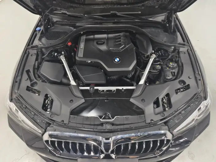 BMW 5 Series 2023 Model 530Li Leading Model M Sports Set – фото 10