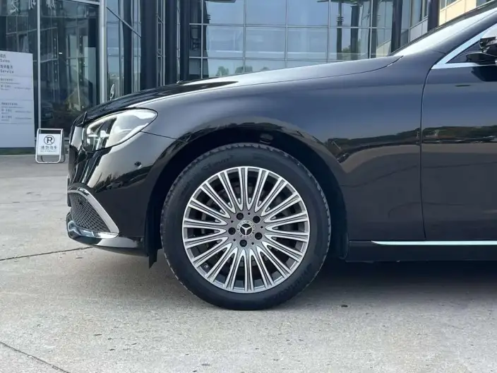 Mercedes-Benz E-Class 2023 Model E 300 L Fashion Model sedan – фото 8