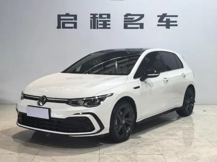 Volkswagen Golf 2023 Model 280TSI DSG R-Line Lite – фото 1