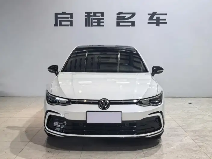 Volkswagen Golf 2023 Model 280TSI DSG R-Line Lite – фото 2
