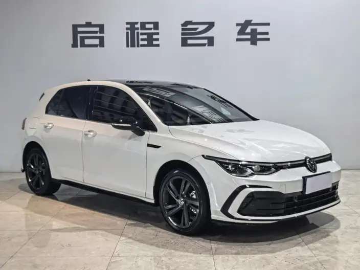 Volkswagen Golf 2023 Model 280TSI DSG R-Line Lite – фото 3