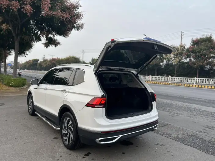 Volkswagen Tiguan L 2021 Model 330TSI Automatic 2WD Smart Edition – фото 9
