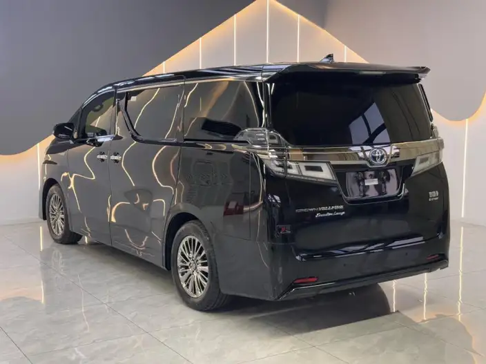 Vellfire 2021 Model Toyota Crown Hybrid 2.5L HV Premium Edition