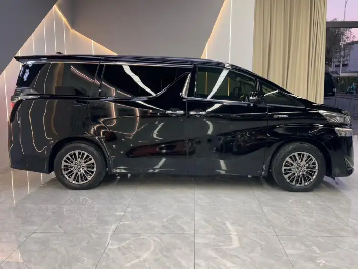 Vellfire 2021 Model Toyota Crown Hybrid 2.5L HV Premium Edition – фото 10