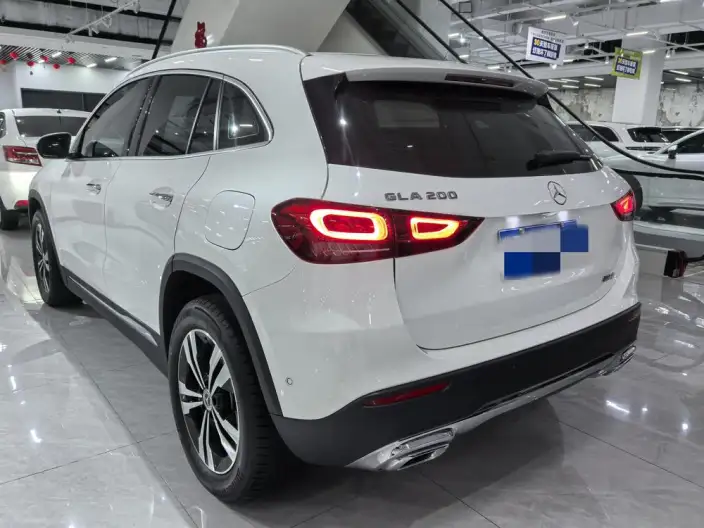 Mercedes-Benz GLA 2022 Model GLA 200 – фото 4