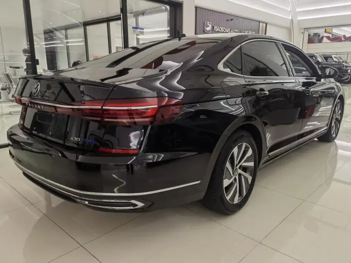 Volkswagen Passat PHEV 2022 Model 430PHEV Hybrid Elite Edition – фото 5