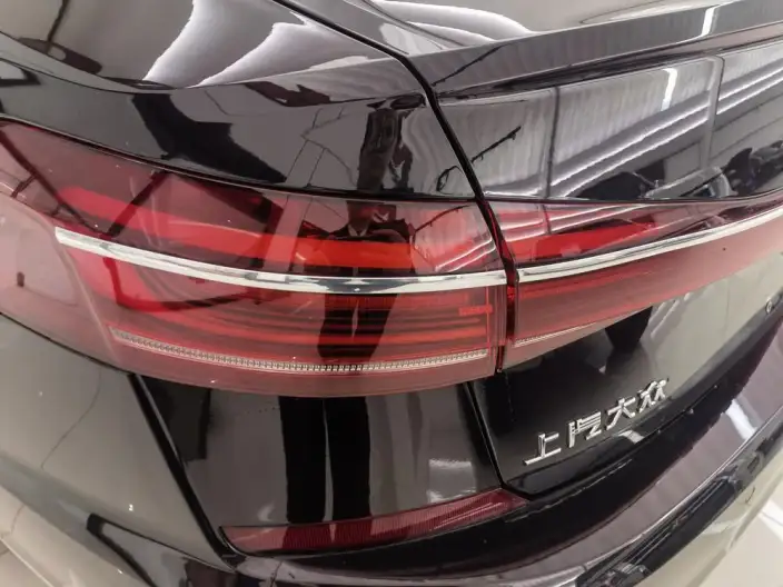 Volkswagen Passat PHEV 2022 Model 430PHEV Hybrid Elite Edition – фото 7