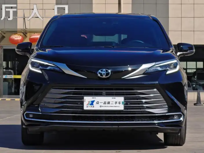 Toyota Sienna 2024 Model Hybrid 2.5L 4WD Premium Edition