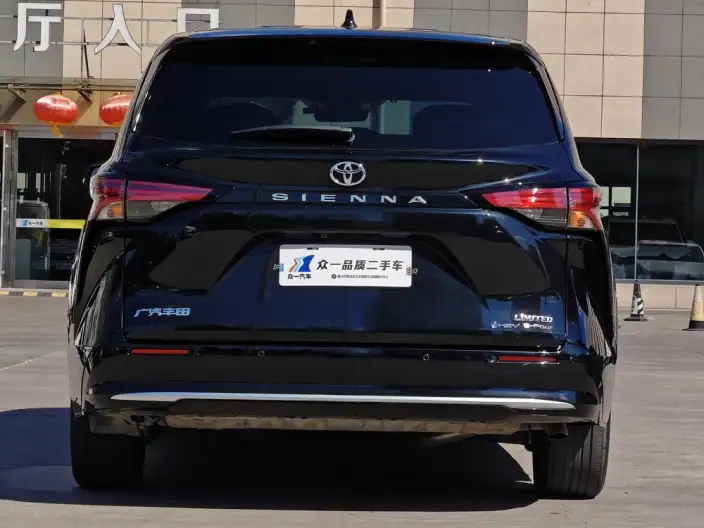 Toyota Sienna 2024 Model Hybrid 2.5L 4WD Premium Edition – фото 5