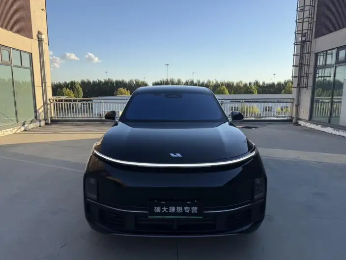 Li Auto L8 2023 Model Pro Edition