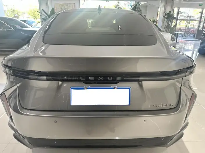 Lexus ES 2026 Model 300h