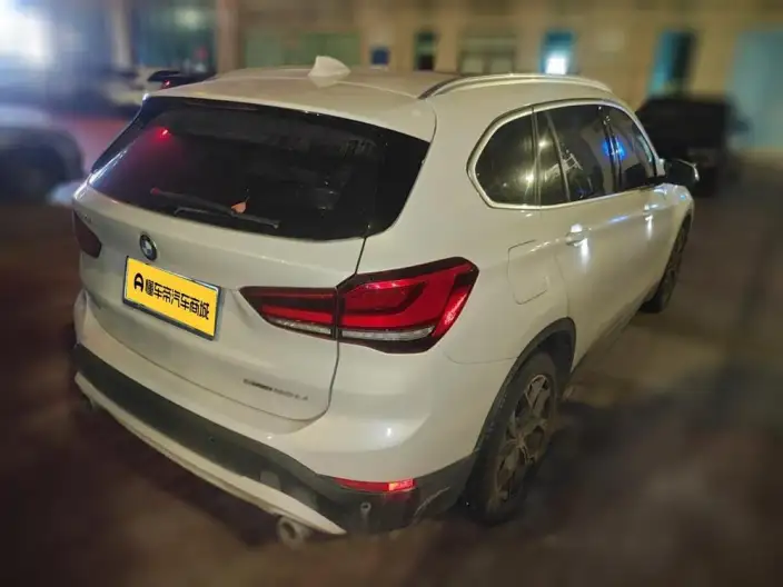 BMW X1 2022 Model sDrive25Li Leading Model – фото 2