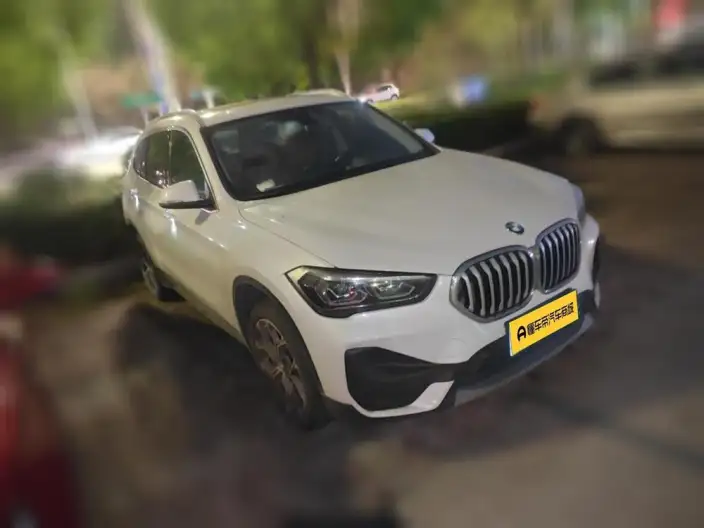 BMW X1 2022 Model sDrive25Li Leading Model – фото 3