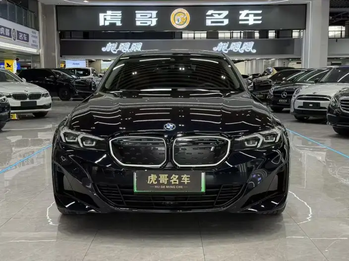 BMW i3 2023 Model Facelift eDrive40L Night Set – фото 2