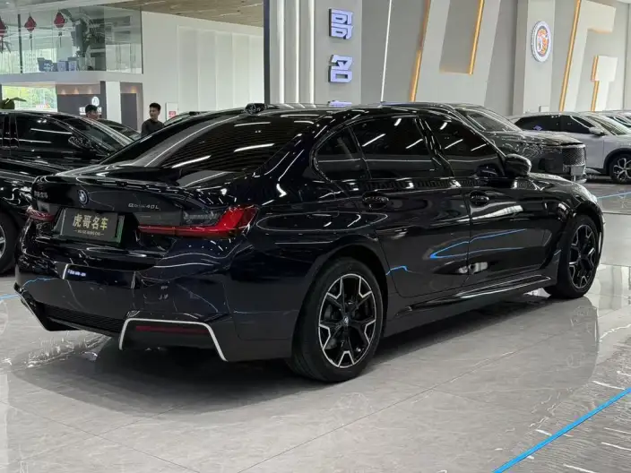BMW i3 2023 Model Facelift eDrive40L Night Set – фото 6