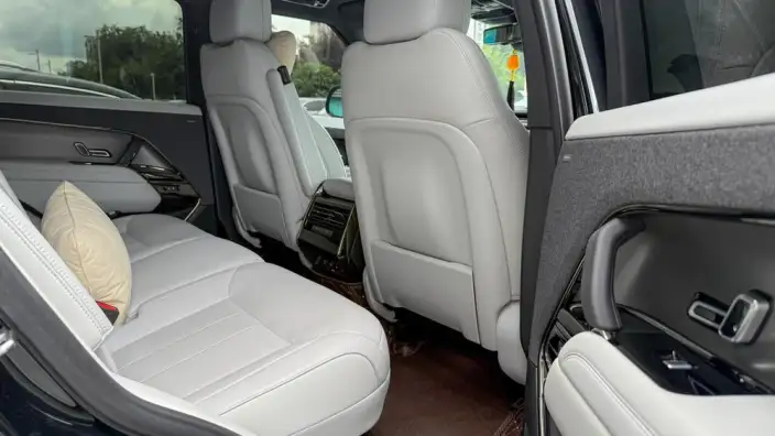 Range Rover Sport 2023 Model 3.0 L6 S – фото 7