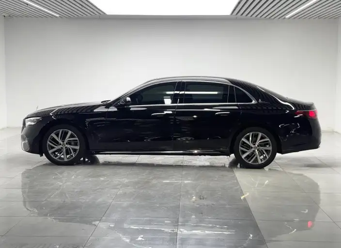 Mercedes-Benz E-Class 2024 Model E 300 L Fashion Model sedan – фото 4