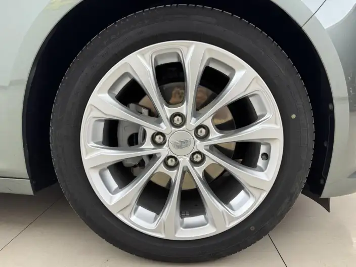 Cadillac CT5 2023 Model 28T Luxury Model Standard Edition – фото 8
