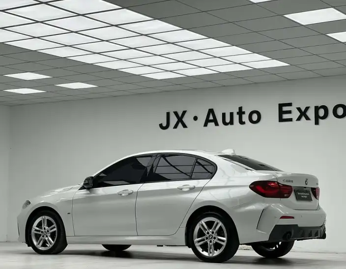 BMW 1 Series 2023 Model 120i M Sports Night Edition – фото 5