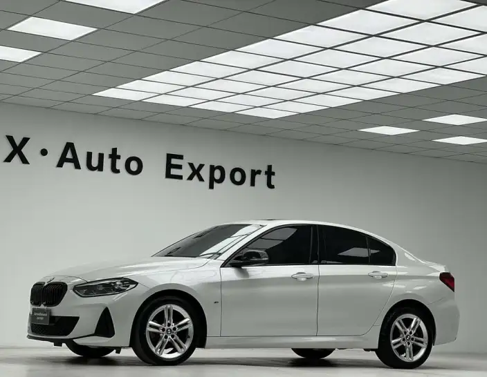 BMW 1 Series 2023 Model 120i M Sports Night Edition – фото 7