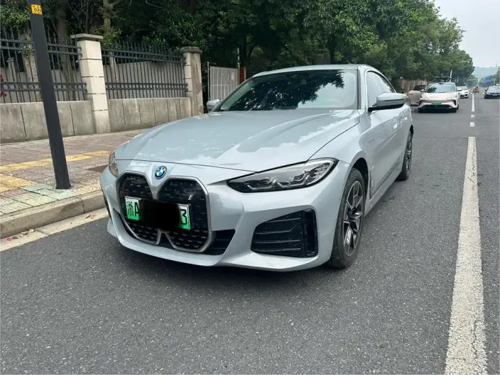 BMW i4 2023 Model eDrive35 – фото 1