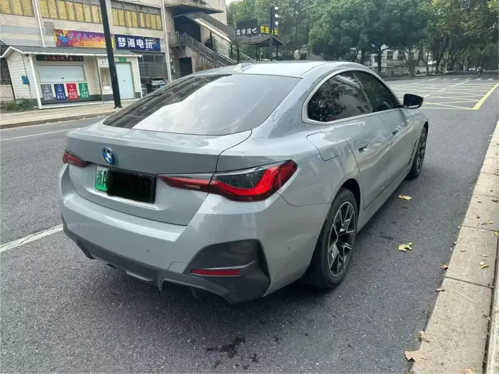 BMW i4 2023 Model eDrive35 – фото 4