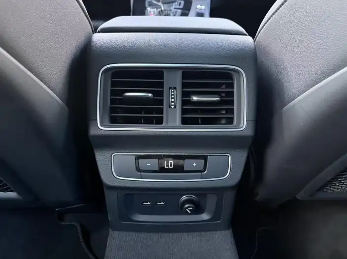 Audi Q5L 2022 Model 40T Luxury Dynamic Model – фото 7