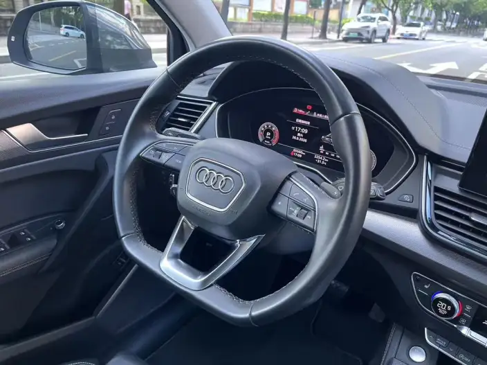 Audi Q5L 2022 Model 40T Luxury Dynamic Model – фото 10