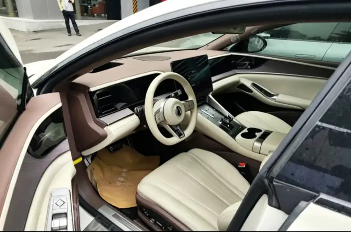 DENZA Z9GT EV 2024 Model 630 4WD Max Edition – фото 7