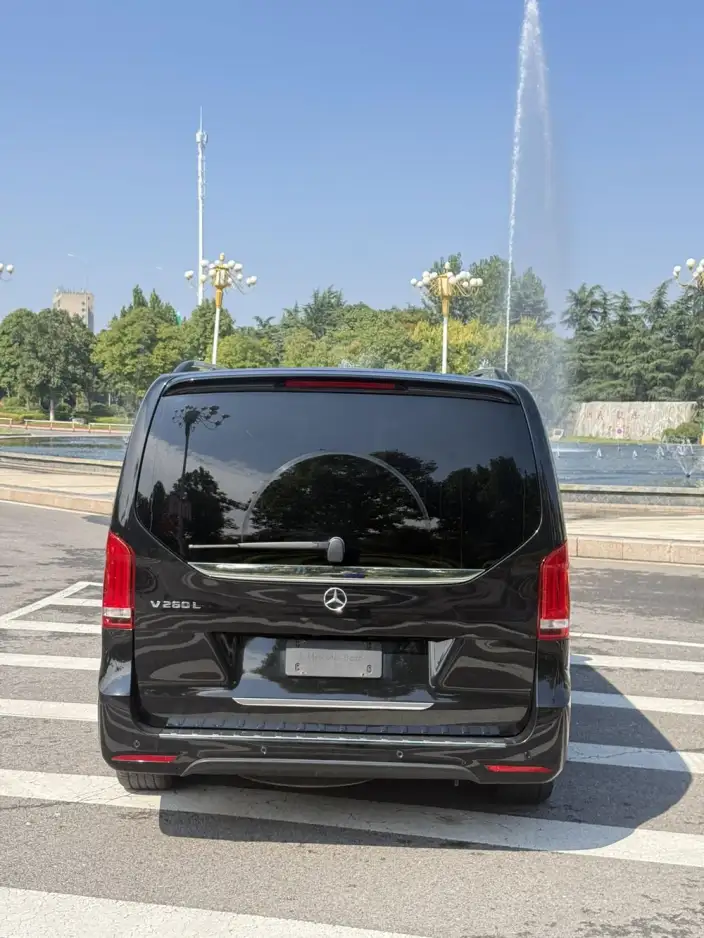 Mercedes-Benz V-Class 2022 Model V 260 L Long wheelbase Deluxe Edition – фото 5