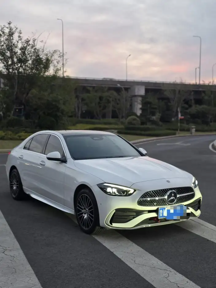 Mercedes-Benz C-Class 2025 Model C 260 L Sports Edition – фото 3