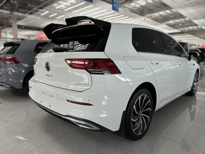Volkswagen Golf 2021 Model 280TSI DSG Pro – фото 6
