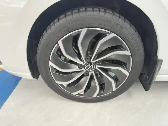 Volkswagen Golf 2021 Model 280TSI DSG Pro – фото 8