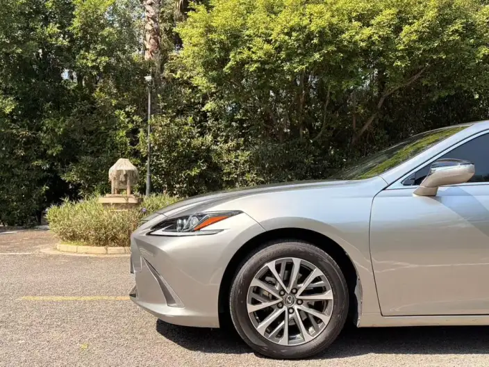 Lexus ES 2022 Model 200 Superior Edition – фото 8