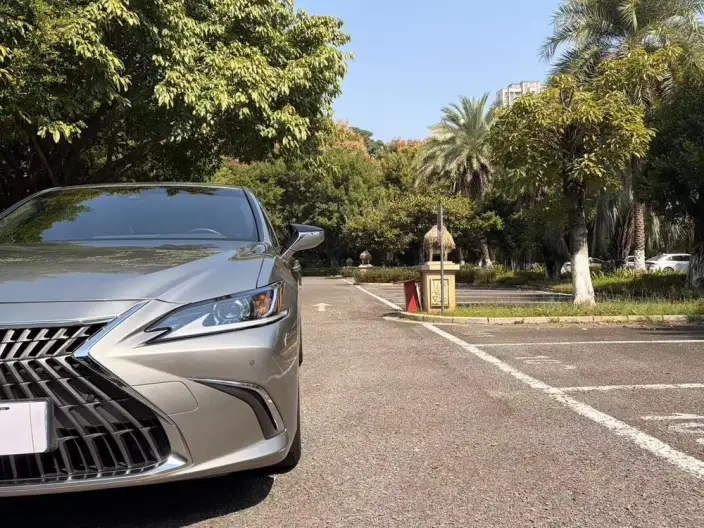 Lexus ES 2022 Model 200 Superior Edition – фото 10