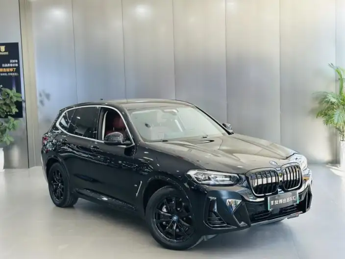 BMW iX3 2024 Model Leading Model – фото 3